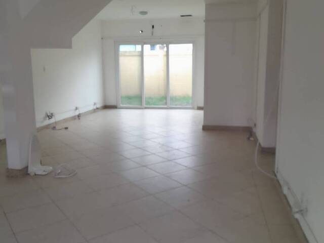 #09 - Casa em condomínio para Venda em Manaus - AM - 2